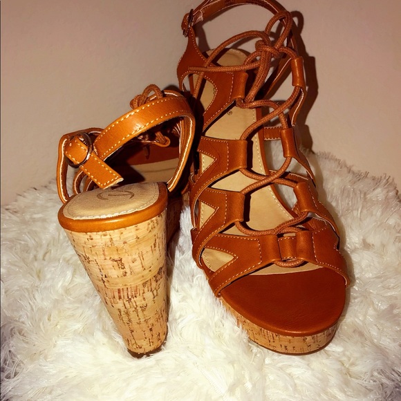 Lace up wedges - Picture 3 of 3